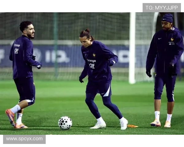 巴尔科拉因伤缺阵托万时隔六年重回法国国家队大名单